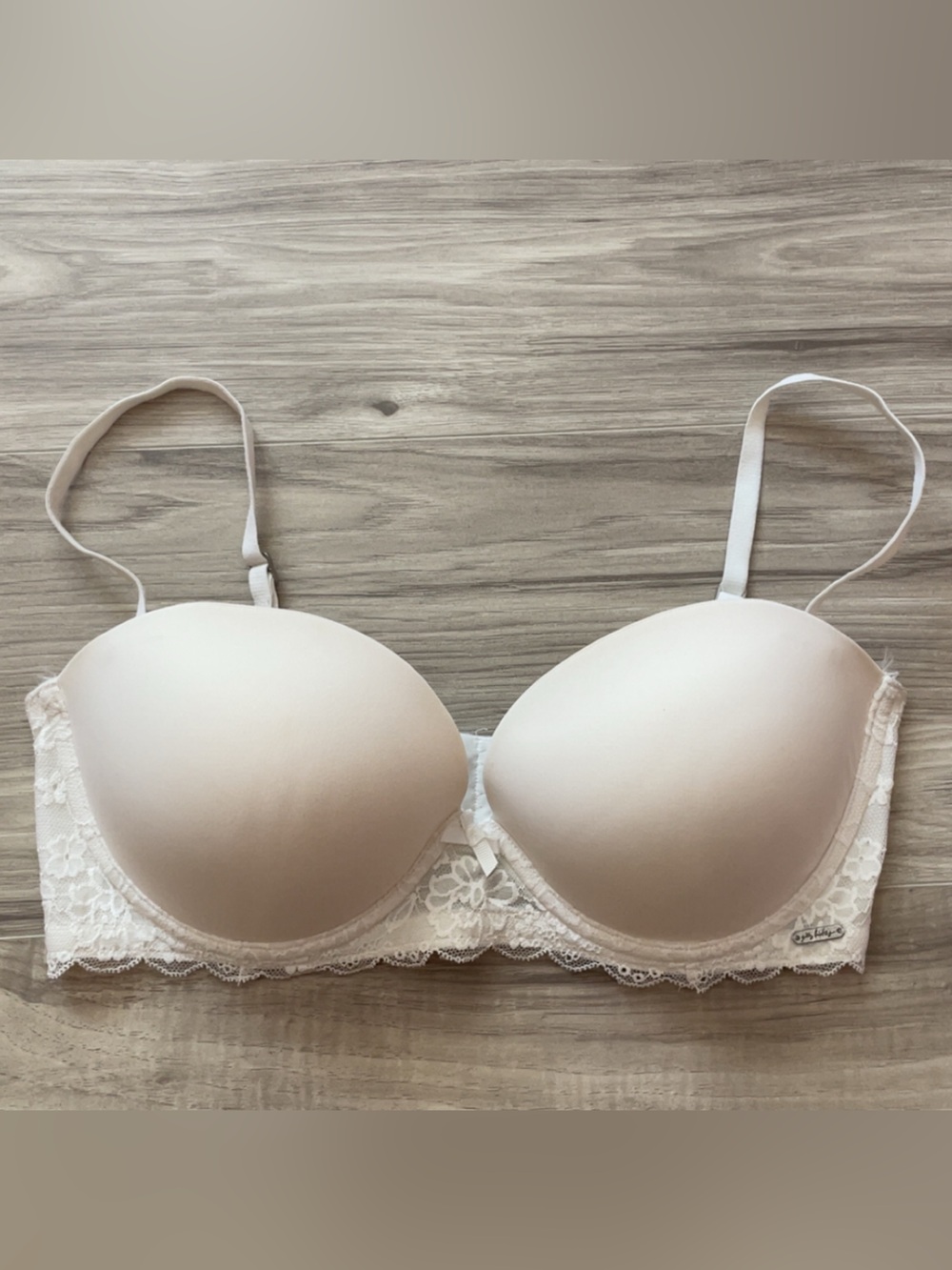 Hollister Lace-Trim removable straps T-Shirt Bra